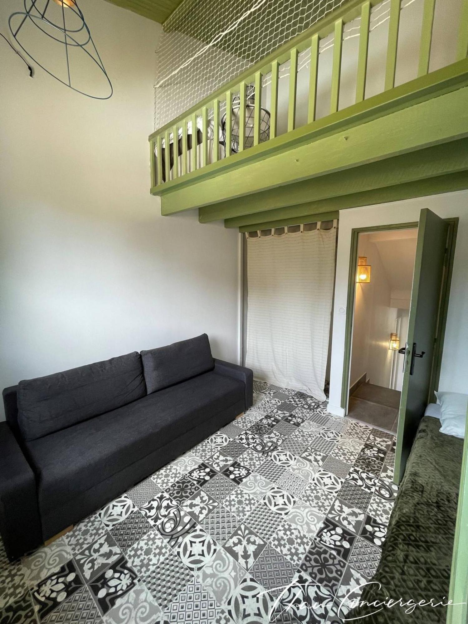 Poussan, Des Oliviers, Superbe Classe Villa