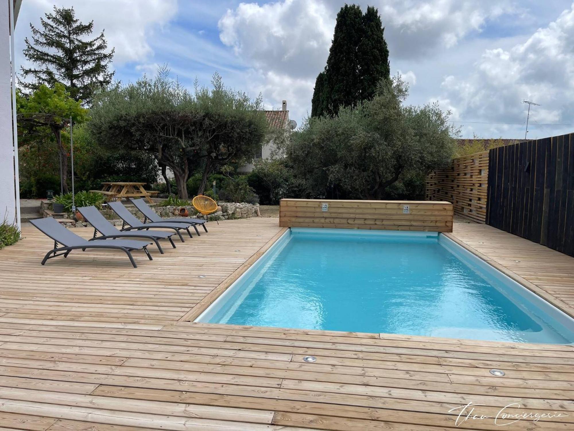 Poussan, Des Oliviers, Superbe Classe Villa *
