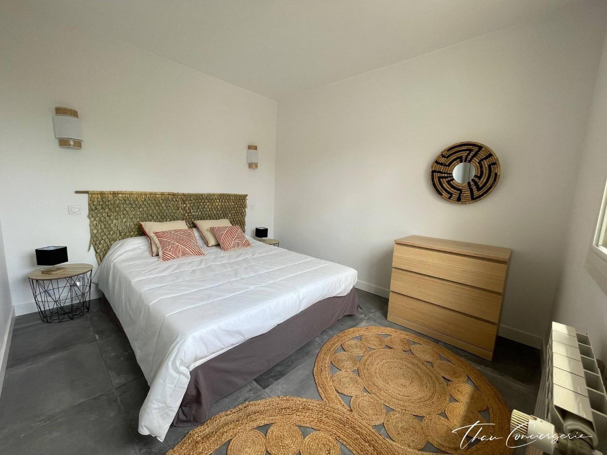 Poussan, Des Oliviers, Superbe Classe Villa Poussan