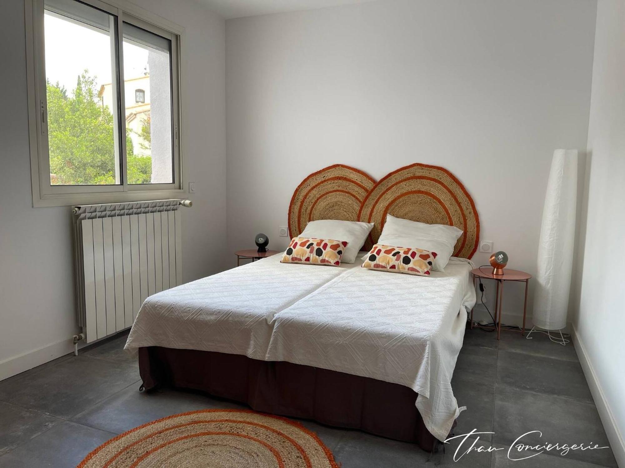 Poussan, Des Oliviers, Superbe Classe Villa *